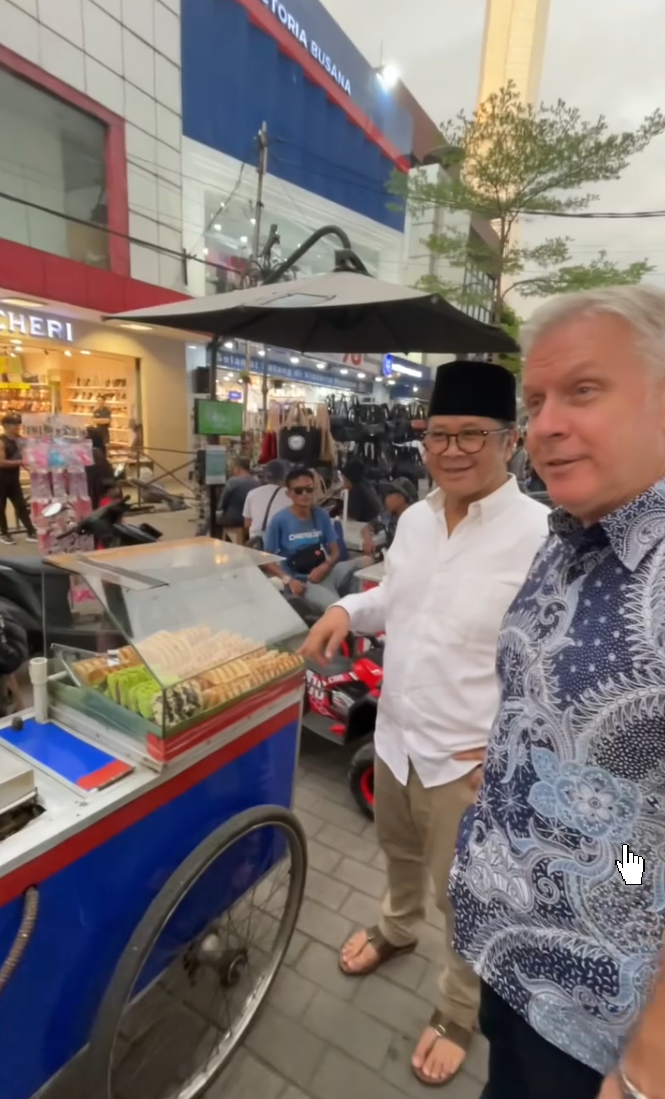 Masjid Agung Ramadan Festival kedatangan Dubes Kanada